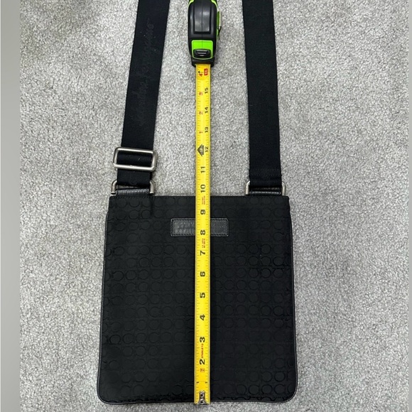 🎈Salvatore Ferragamo Black Crossbody Bag - Picture 2 of 6